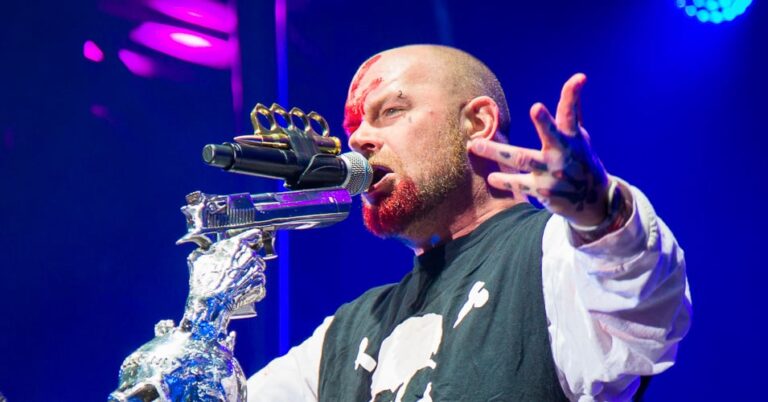 five-finger-death-punch-ivan-moody