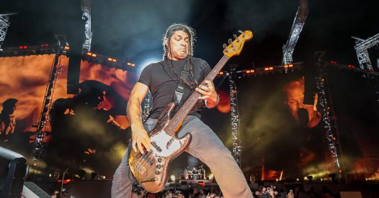 metallica-robert-trujillo-2